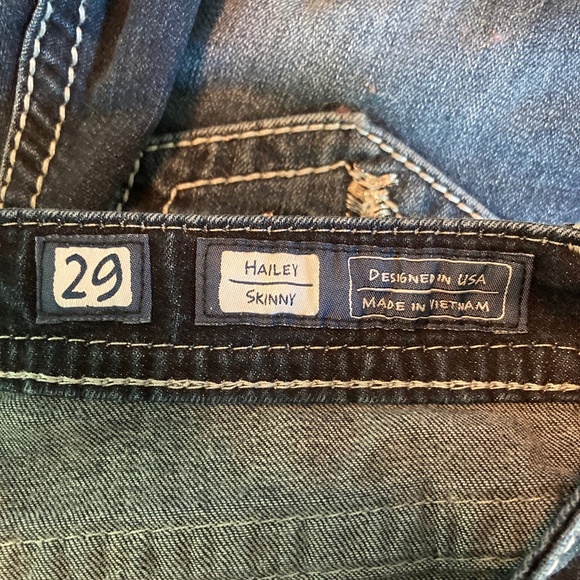 LAST DAY! Miss Me Embroidered Jeans - Picture 10 of 13